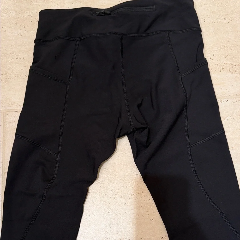 Lululemon 23” Women’s Tight Stuff leggings Size 6 Reflective Scallop Hem black - Picture 15 of 16